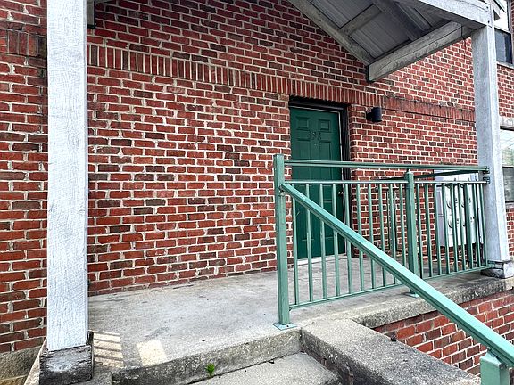 2nd image of 39 Elliott St #39A