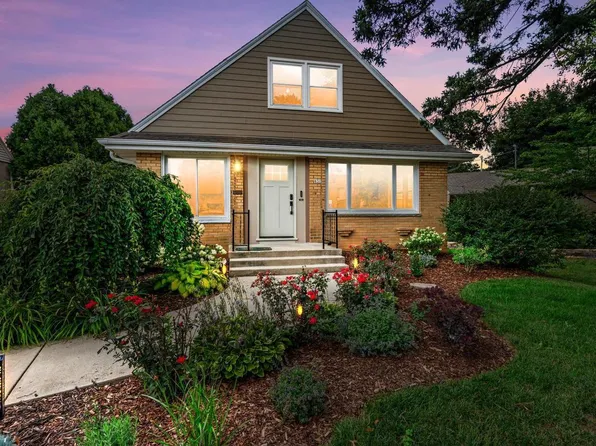 631 N 104th STREET, Wauwatosa, WI 53226
