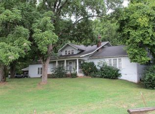 807 N Gaskill St, Huntsville, AR 72740