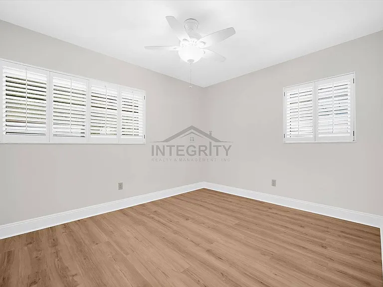 3315 W Beaumont St — Photo 40