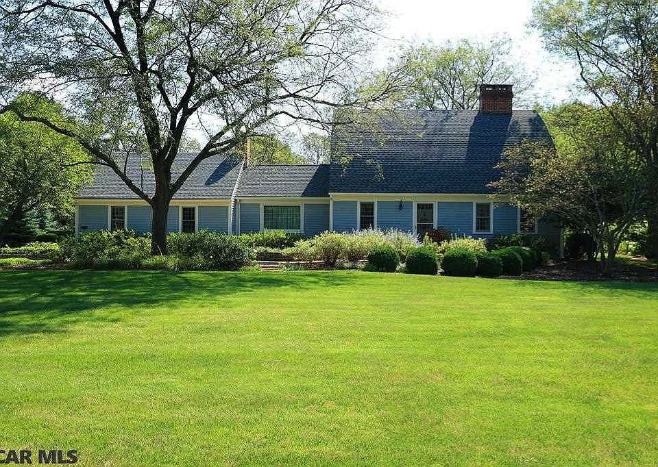 1st image of 2566 Sleepy Hollow Dr