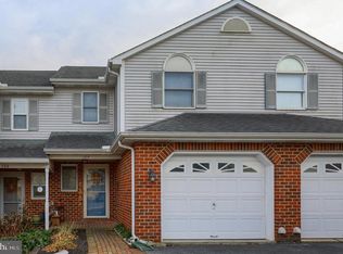 104 Pepperton Ct, Lititz, PA 17543