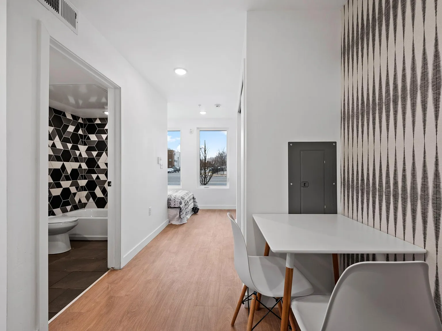 1709 S Major St — Photo 2
