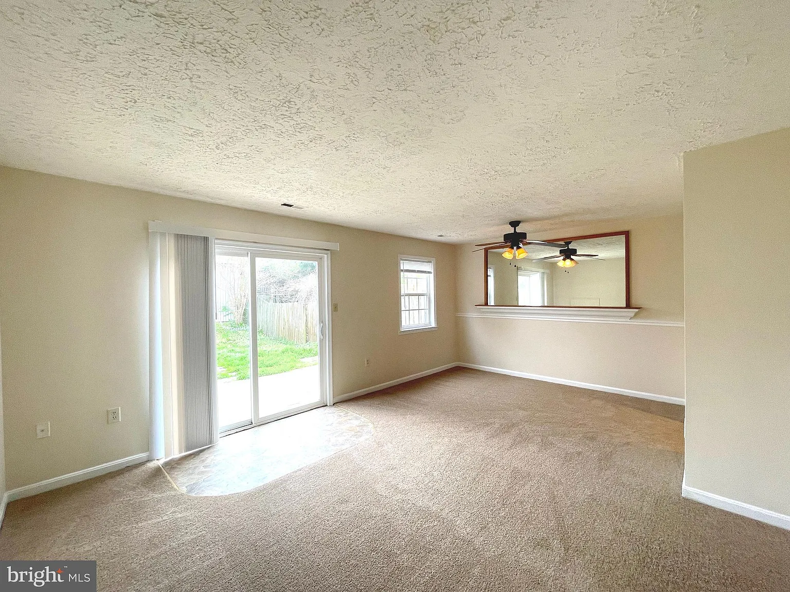 2 bed, 2.5 bath, 1120 sqft, $1,550 — Photo 3
