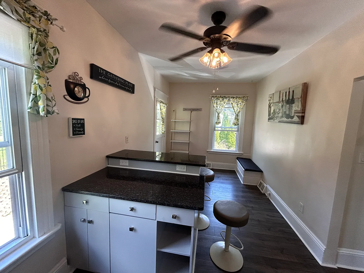 2 bed, 1132 sqft, $2,000 — Photo 3
