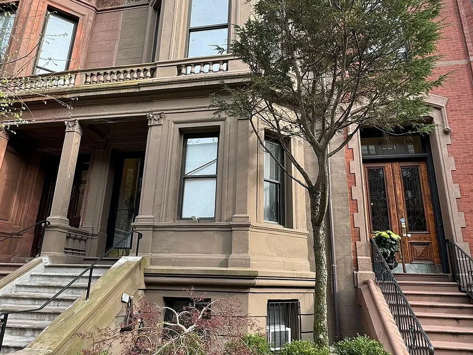219 Beacon St #1-F