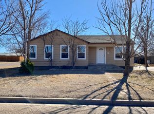 801 W 27th St, Plainview, TX 79072