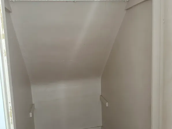 140 Dixie Ave, Kalamazoo, MI 49001