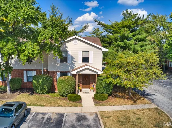 2048 New Sun Dr, Florissant, MO 63031