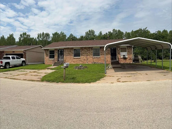 805 9th St, Colona, IL 61241