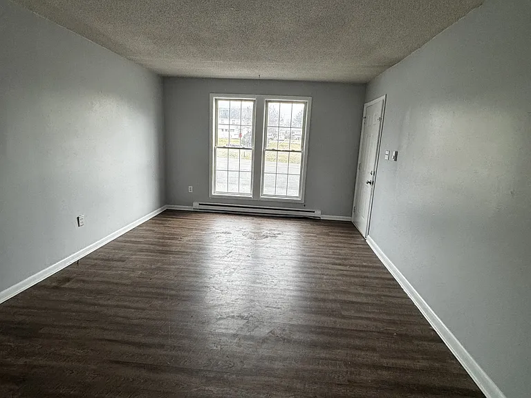 110 Paynes Ford Rd — Photo 6