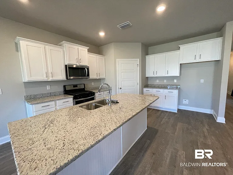 31560 Memphis Loop — Photo 2