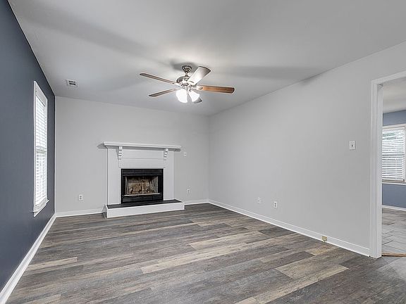 2nd image of 10105 Berrymeade Pl