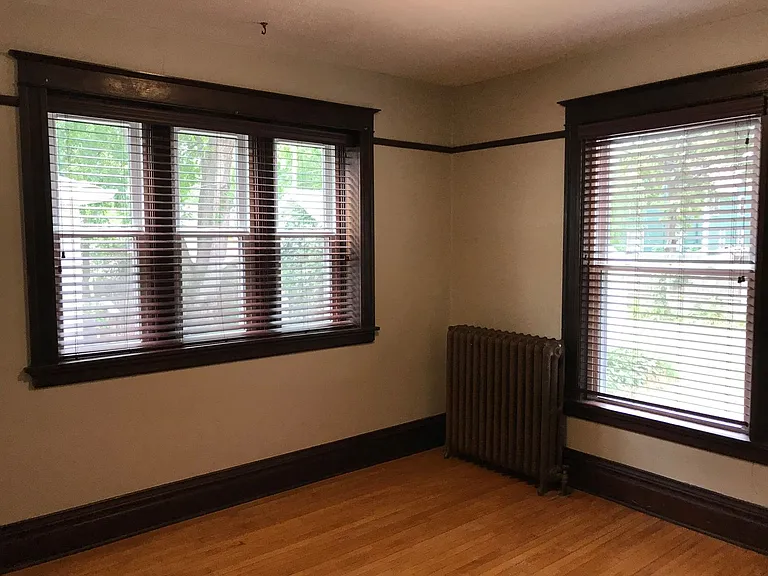 715 S Phillips Ave — Photo 5