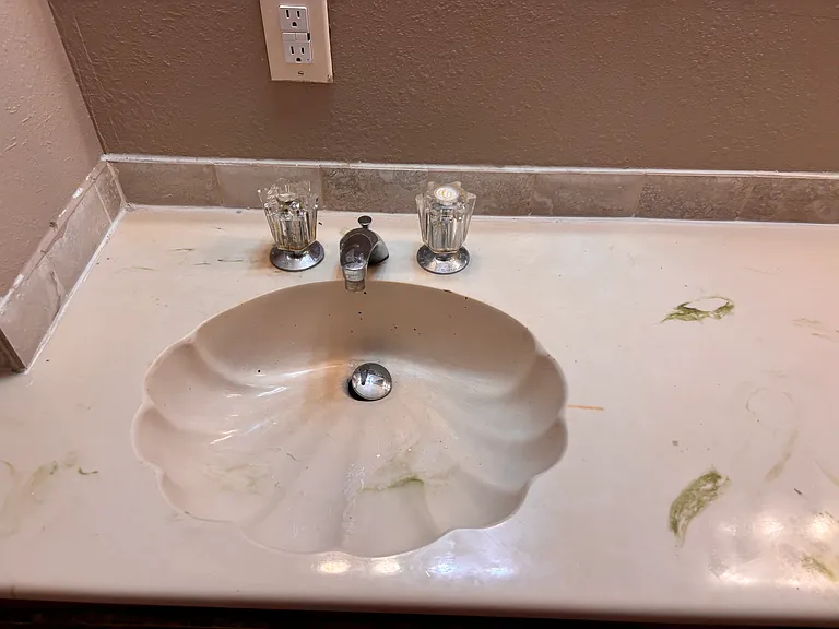300 Rose Ln — Photo 24