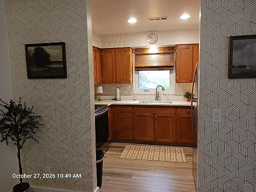 3 bed, 1494 sqft, $2,200 — Photo 4