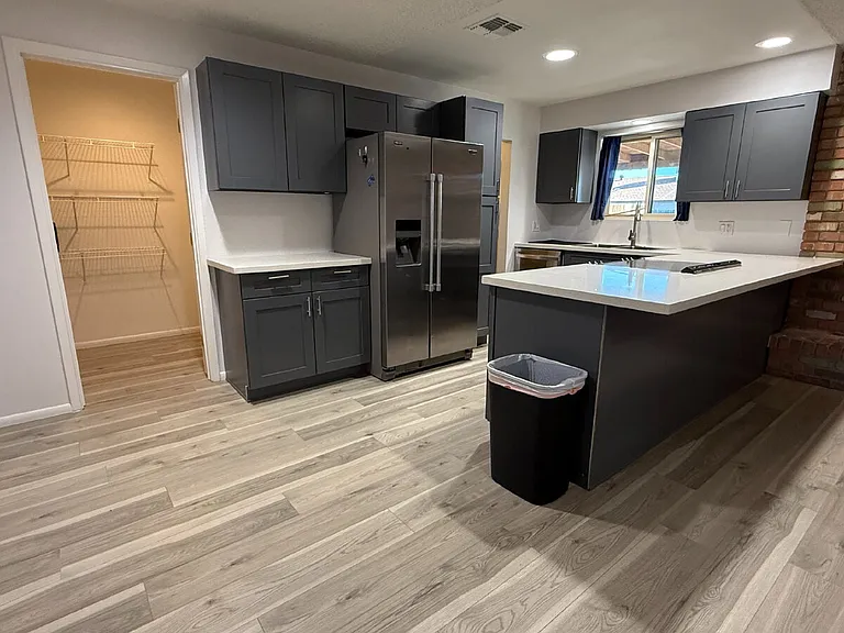 3707 W Alice Ave — Photo 9