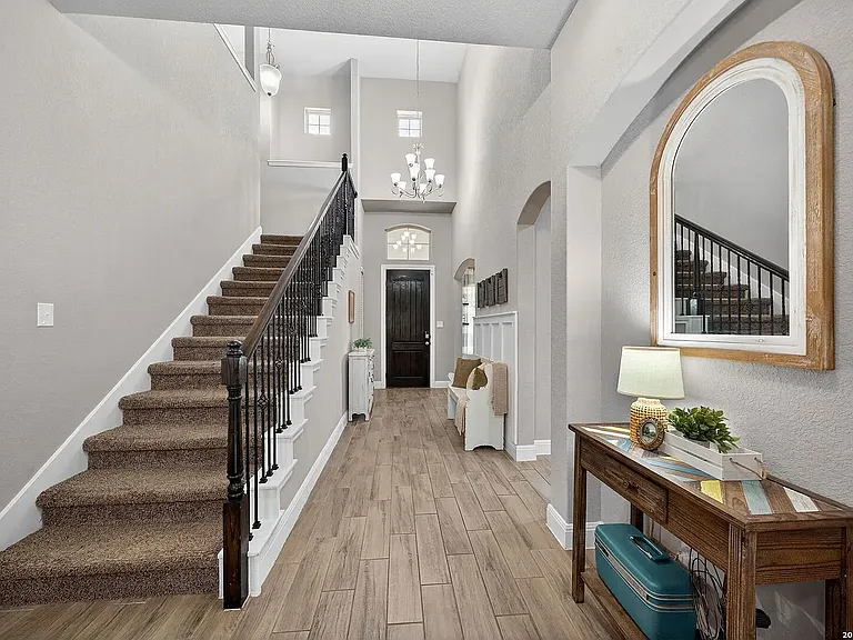 Welcoming walk in to 5819 Sweetwater Way