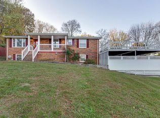 213 Riverwood Dr, Hendersonville, TN 37075
