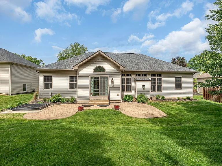20427 Scotch Pine Way — Photo 48