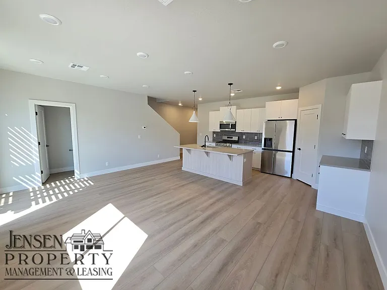 3984 E Fossil Way — Photo 6