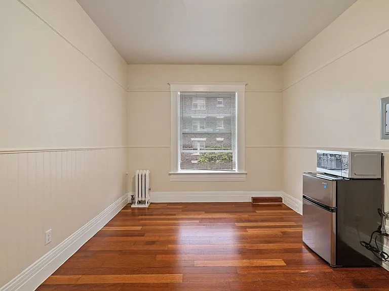 1008 Larkin — Photo 16