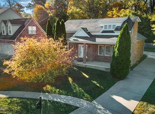 5504 Fairwood Oaks Pl, Louisville, KY 40291