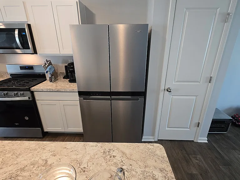 3806 Bissel Dr — Photo 10