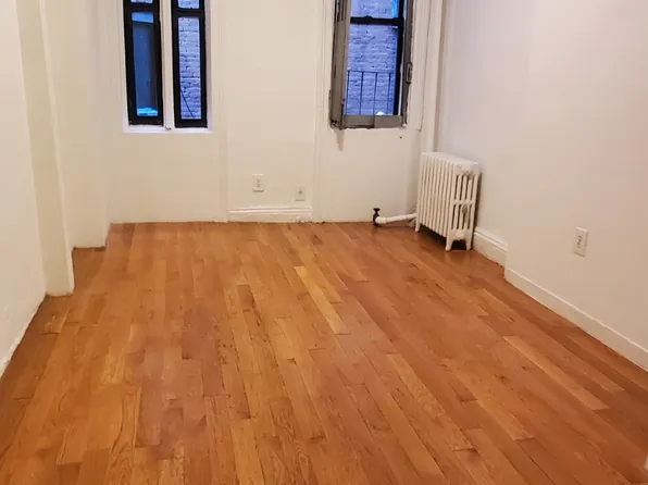 456 West 45th Street image 1 of 6