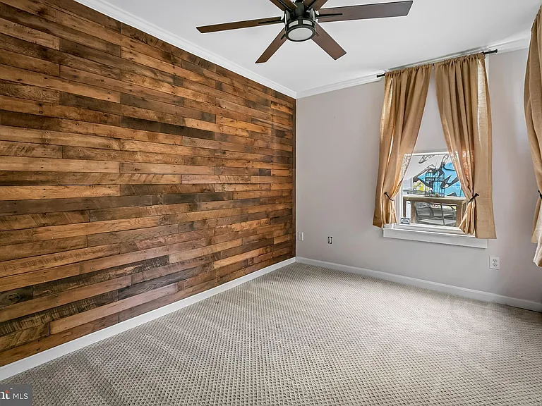 719 S Montford Ave — Photo 21