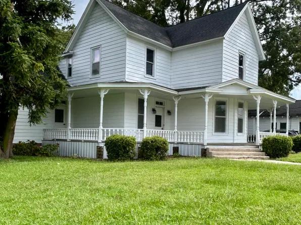 414 N Center Street, Mount Olive, NC 28365