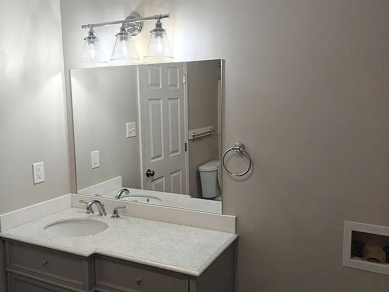 329 N Tipton St — Photo 3