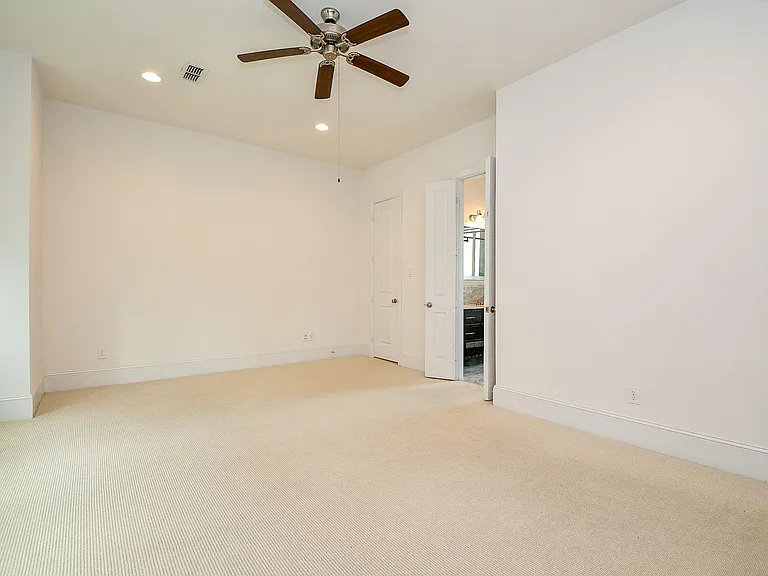 818 Yale St #A — Photo 24