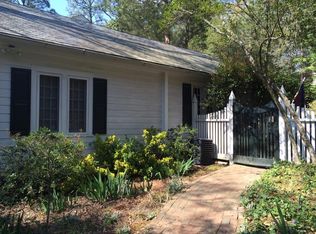 610 E Morganton Rd, Southern Pines, NC 28387