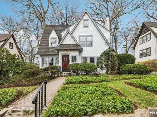 476 Alpine Ter, Ridgewood, NJ 07450