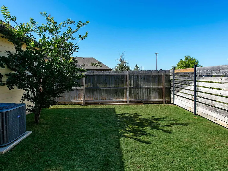 1011 Toledo Bend Dr — Photo 22
