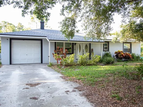 1850 Blue Fish Pl, Geneva, FL 32732