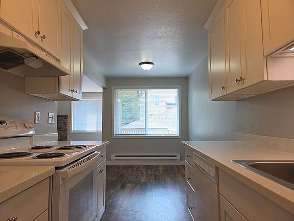 2nd image of 615 NW 85th St #8