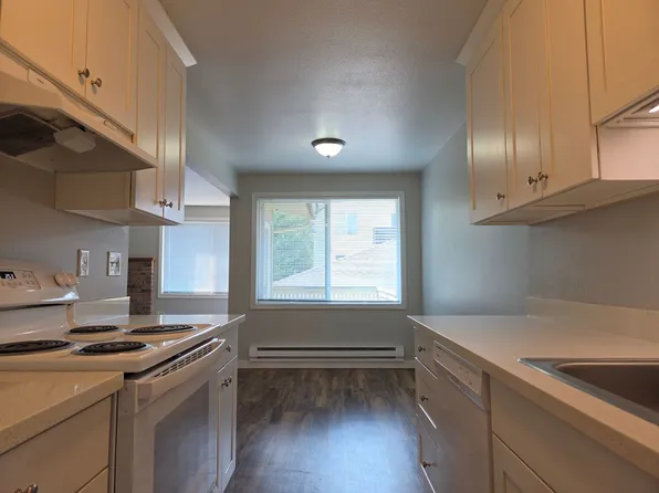 Jakarta, 615 NW 85th St #8, Seattle, WA 98117
