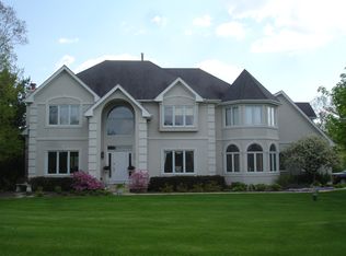 6N627 Heritage Ct, Saint Charles, IL 60175