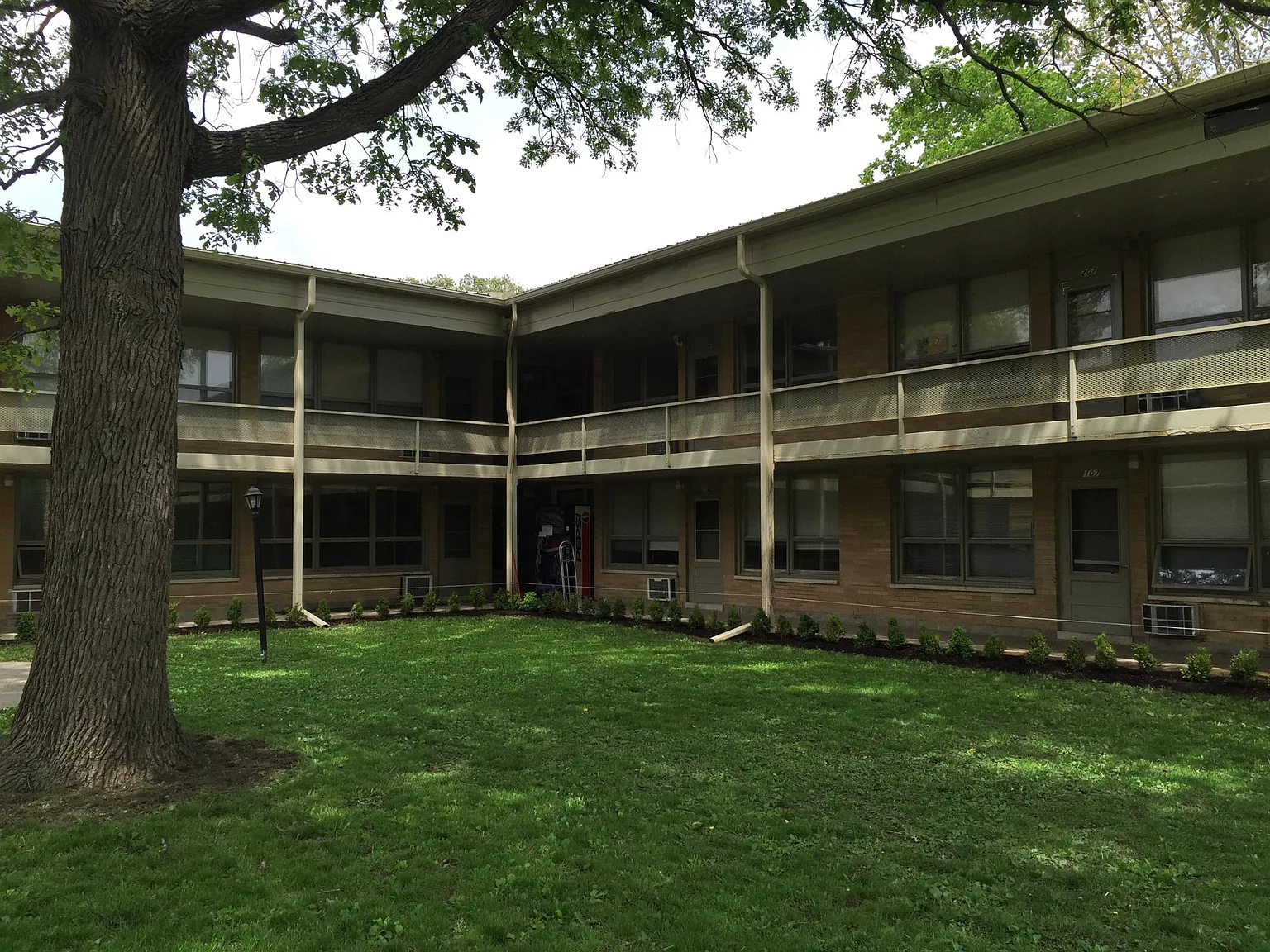 410 E Water St — Photo 1