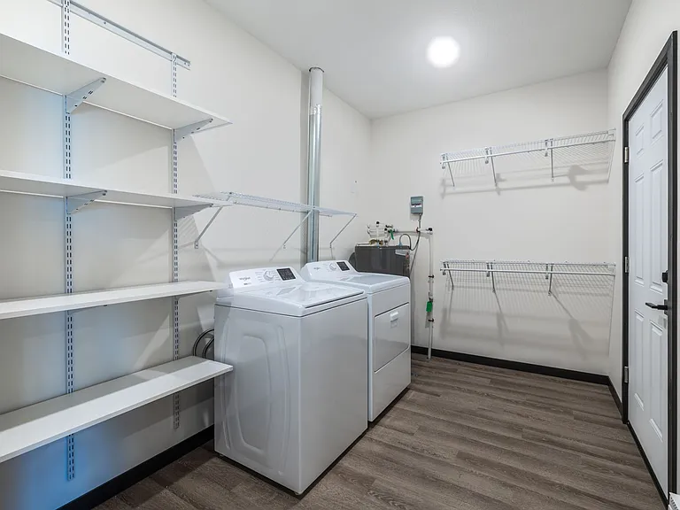 1197 Liberty Dr — Photo 29