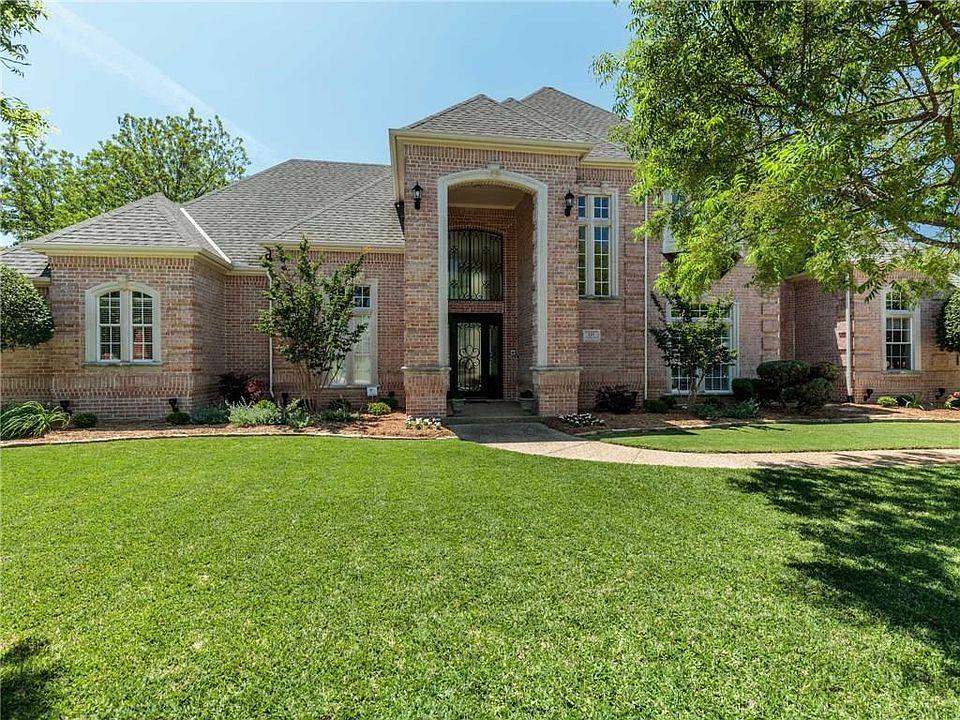 1st image of 135 Creekway Bnd