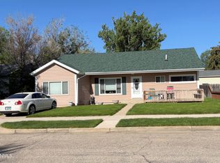 523 12th Ave W, Williston, ND 58801