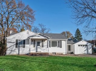 39 Burnside Pl, Haskell, NJ 07420