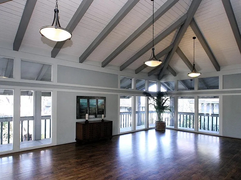 Beach Cove Apartments — Photo 7