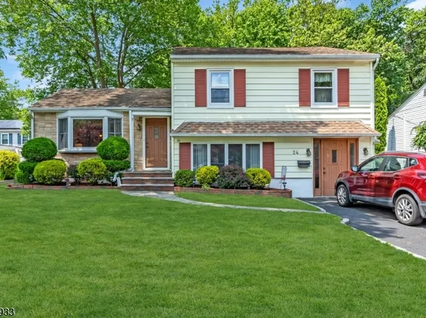 24 Sherwood Rd, Kenilworth Boro, NJ 07033