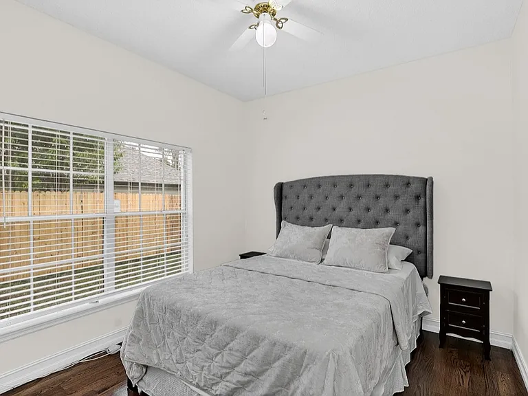 1031 Byerly Way — Photo 21