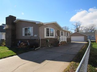 1019 N Briggs Ave, Hastings, NE 68901