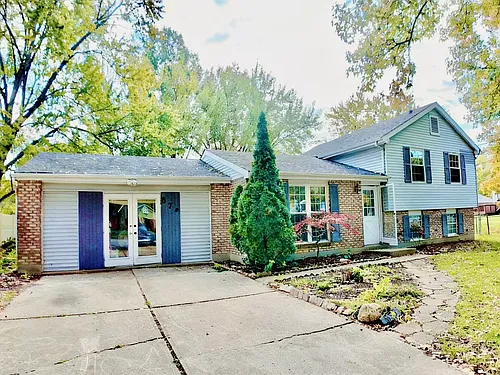 675 Woodgate Rd Photo 1